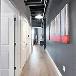 Luxury Urban 1Br King Bed-Parking - Heart Of Historic Germantown - Temple & Lasalle -105- Stay Long Term!