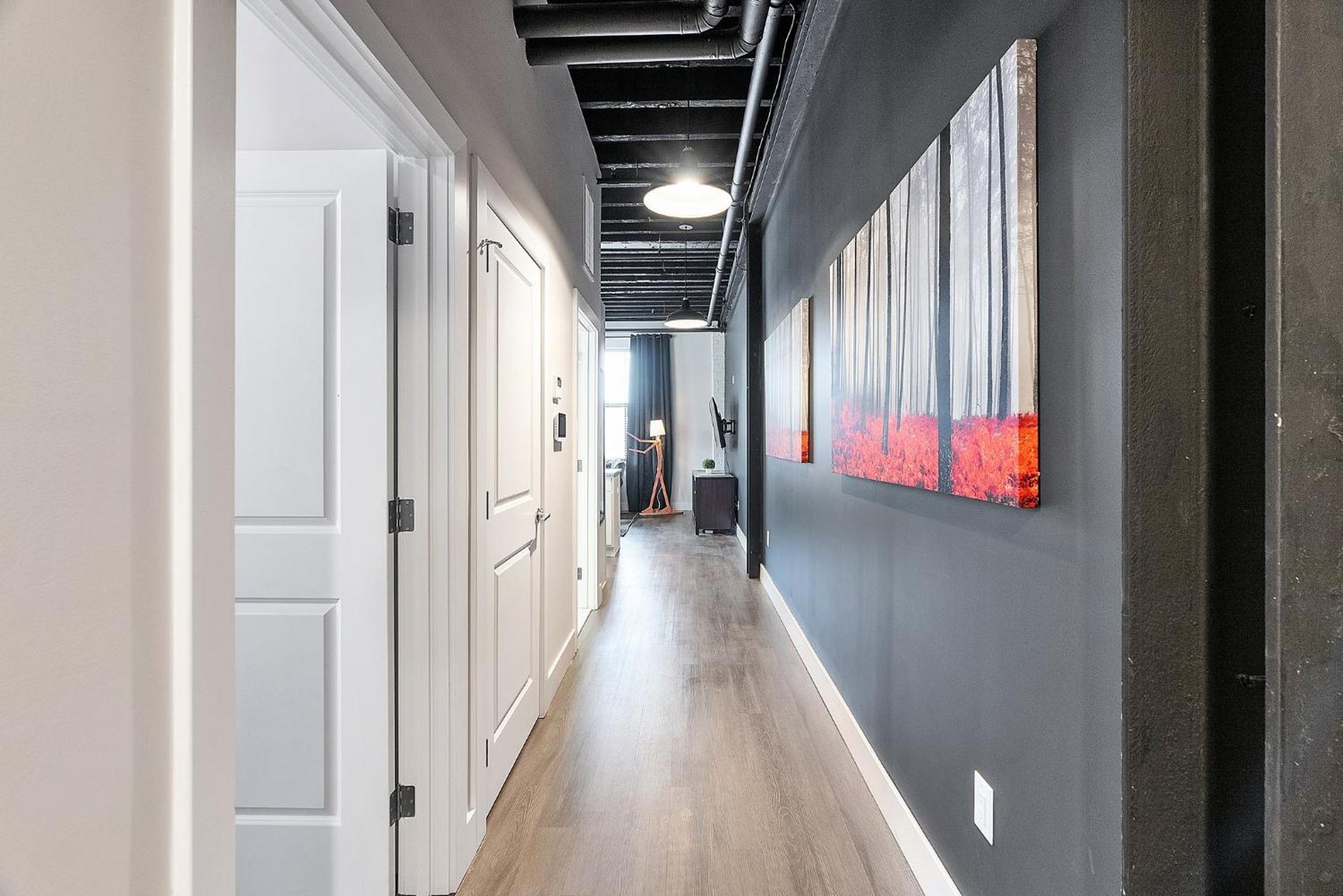 Luxury Urban 1br King Bed-parking - Heart Of Historic Germantown - Temple & Lasalle -105- Long Term! Philadelphia